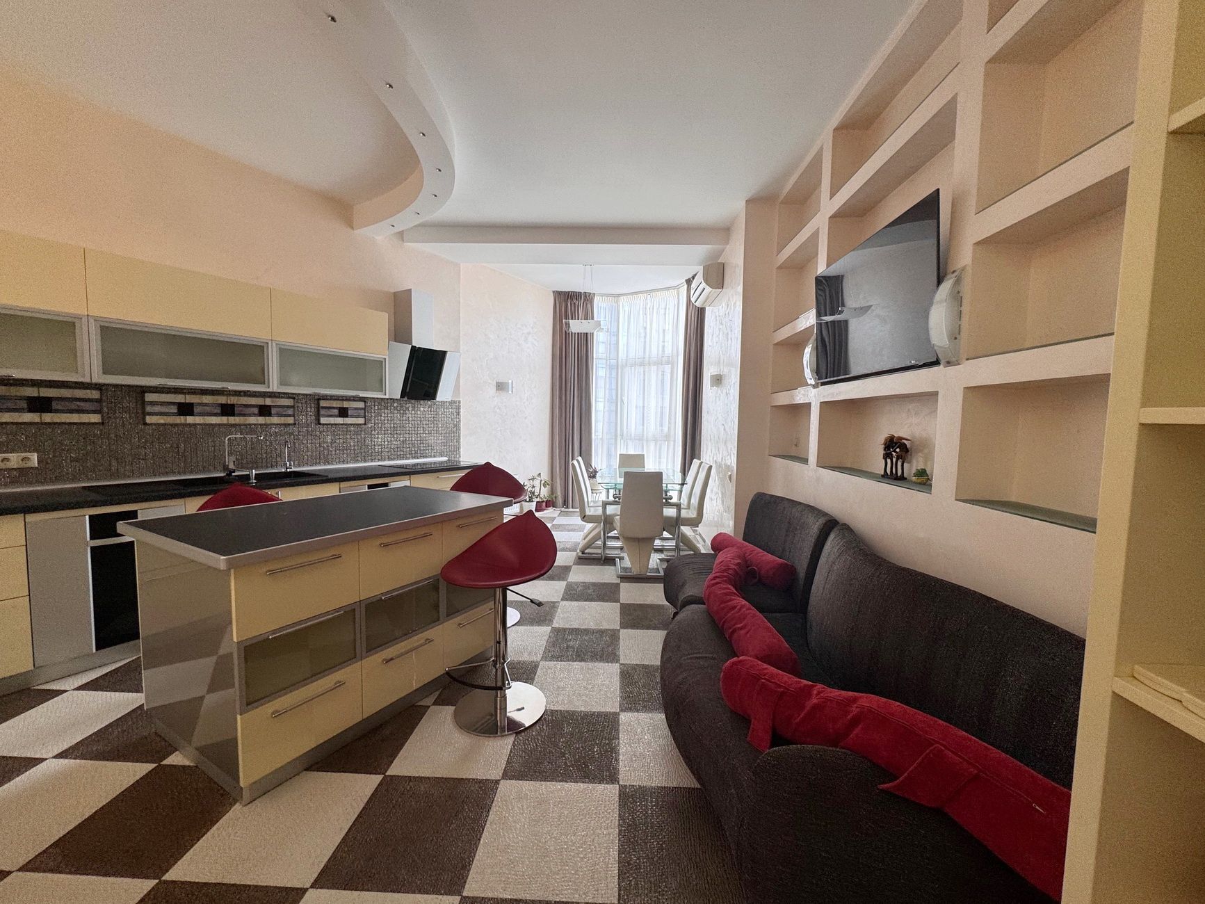 Аренда квартиры в ЖК Мерседес .  ID 54181 (Фото 1)