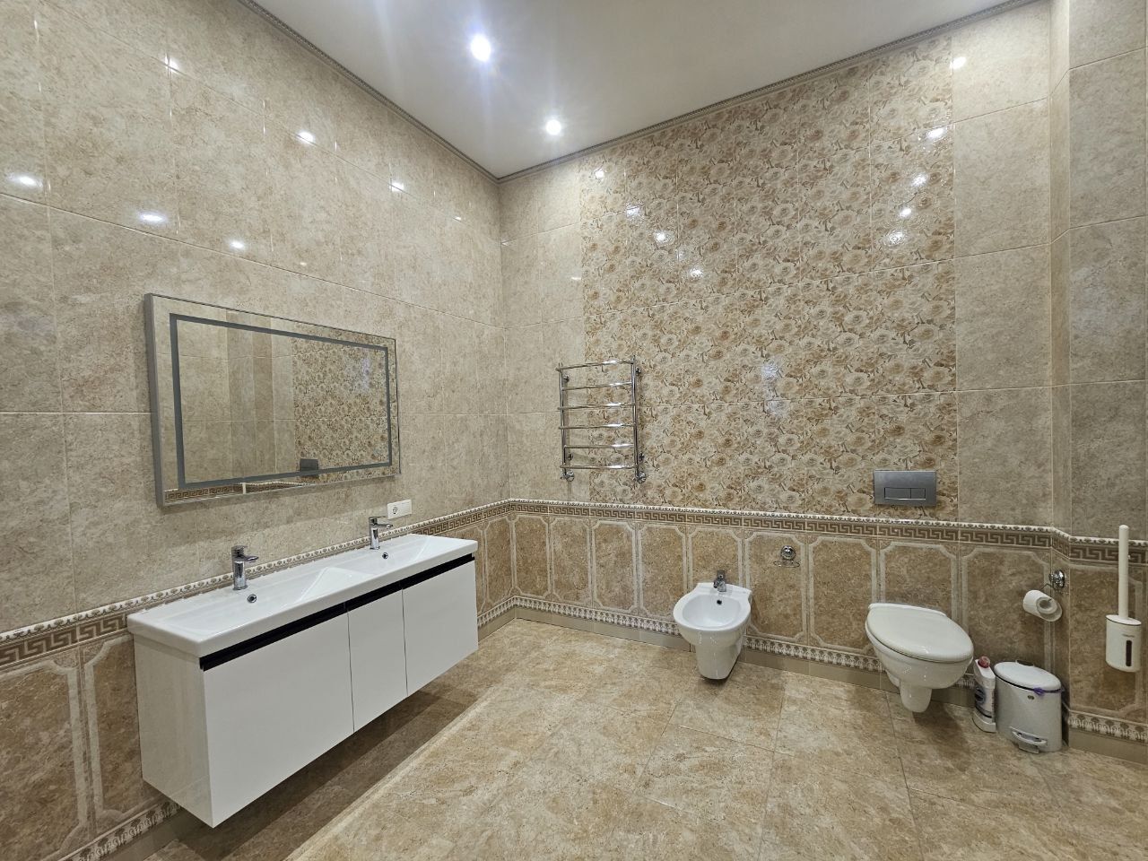 Современный дом с бассейном на ул. Костанди. Закрытая территория ID 54430 (Фото 11)